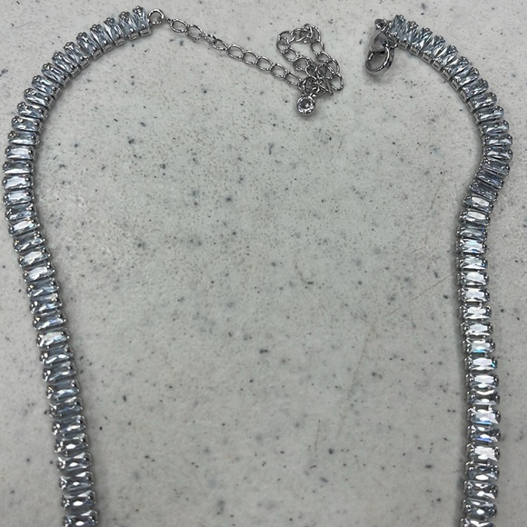 Women diamond baguette tennis necklace - Picture 8 of 8